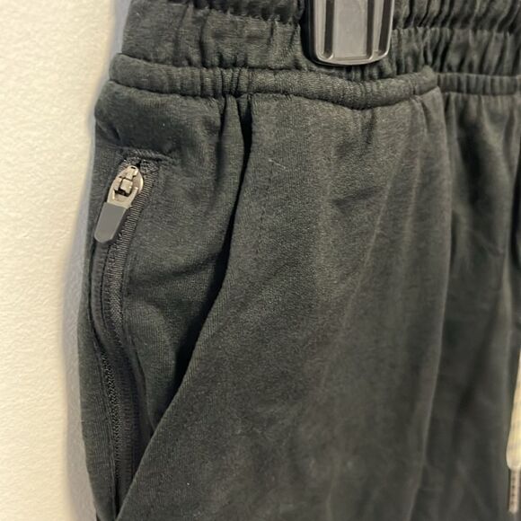 Burnside Men's Black Drawstring Shorts size S - Picture 2 of 5